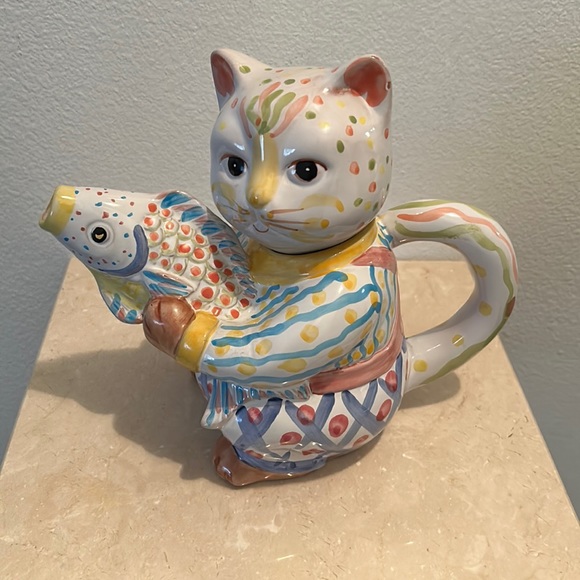 Vintage Cat w/ fish teapot. - Picture 2 of 8